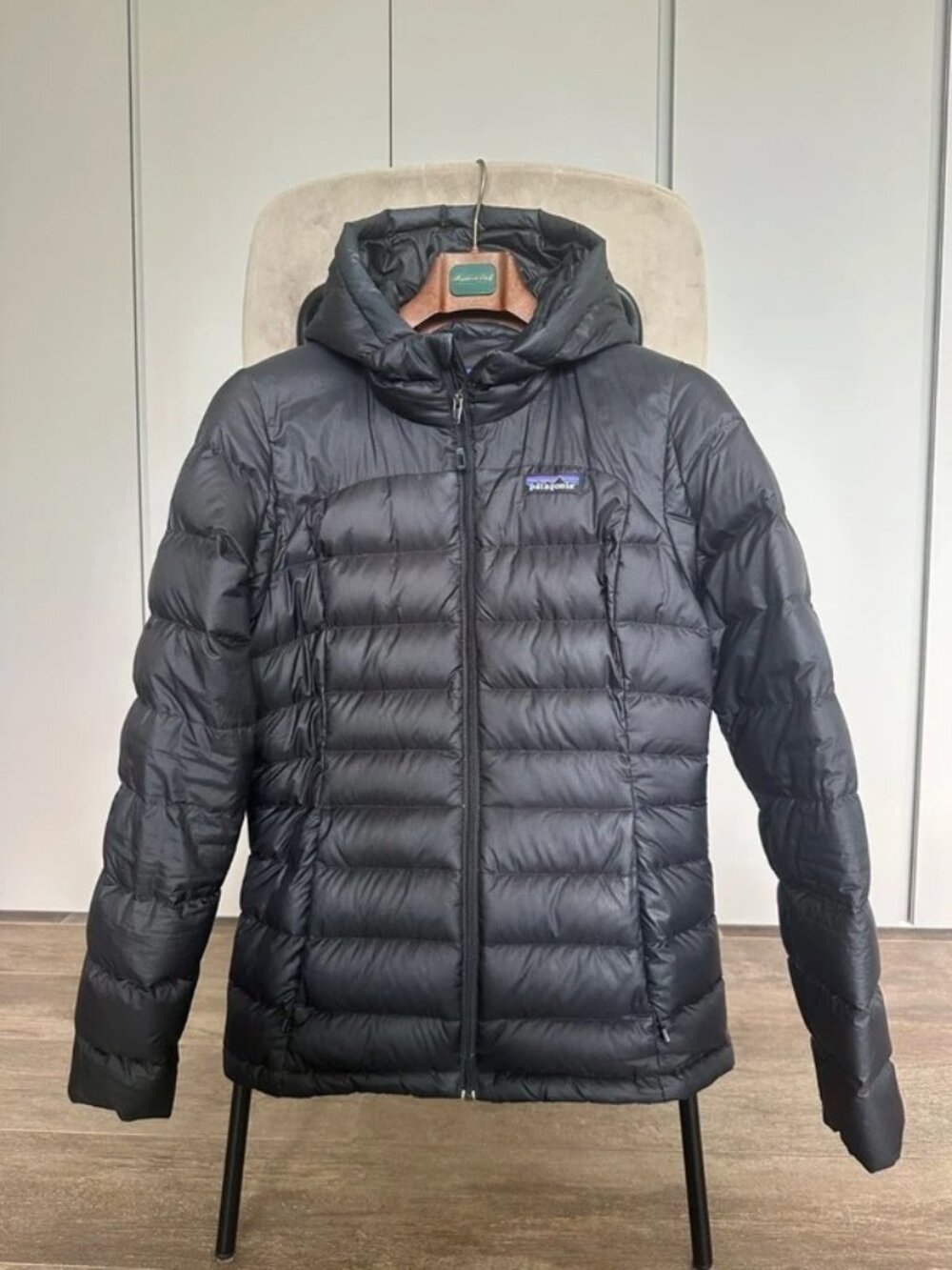 Patagonia Women’s Down Sweater Puffer Jacket, Black, Size XS